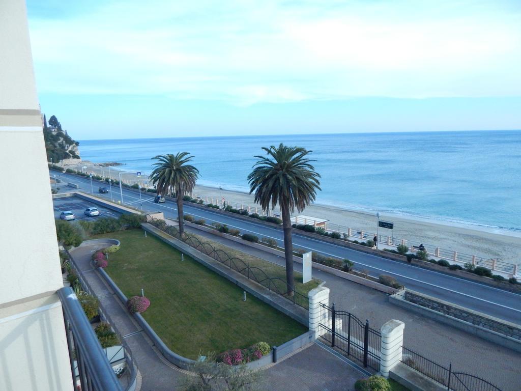 Residence La Perla Finale Ligure Esterno foto